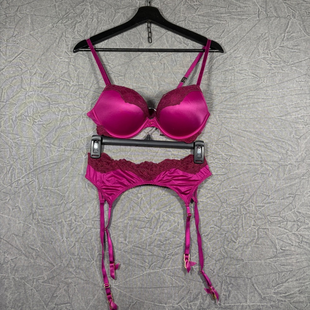 Victoria's Secret Bra Set Womens 36B/M Magenta Very Sexy Push Up Garter Belt